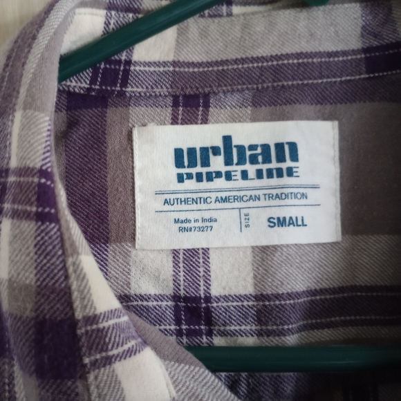 Urban Pipeline Plaid Flannel - Picture 4 of 5